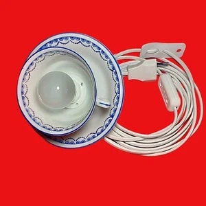 Upcycling Lampe aus einer alten Tasse | mobile Tassenlampe | 60er-Jahre Landhaus - Bild 1 von 5