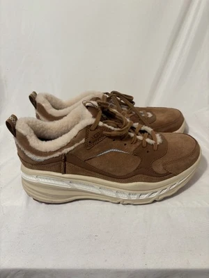 Bota Deportiva UGG Para Hombre CA805 Marrón Gamuza Talla 9 Totalmente Nueva Foto 1 de 4