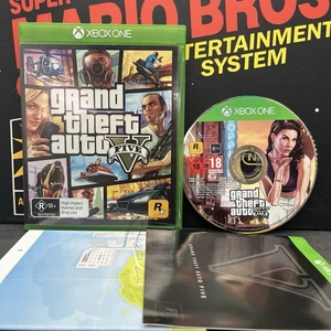 GTA V W.Map & Manual Microsoft Xbox One Like New PAL TESTED FREE TRACKED POSTAGE - Picture 1 of 6
