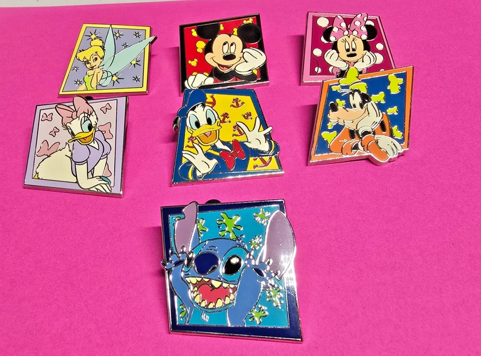 Disney Pins Deluxe Starter Set 2001 - Image 1 of 1