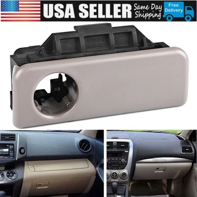 Manija de cierre de guantera beige apta para Toyota 2004-2010 Sienna 55506-35020-E0 Foto 1 de 4