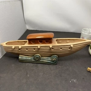 BEAUTIFUL Vintage McCoy Pottery 886 Boat in Water Planter - Picture 1 of 8