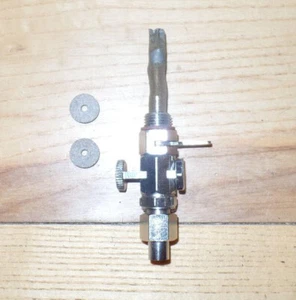 Benzinhahn mit Reserve und Filter 1/4" x 1/4" BSP mit Rohr und Filter. BS-0459 - Picture 1 of 3