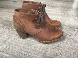 Clarks Womens Carleta Lyon Ankle Booties Size 7.5 Wide Heels 21621 Brown Leather - Picture 1 of 10