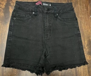 Black Denim Shorts w/ Studded Cross Back Pockets Juniors Size 1 - Picture 1 of 5