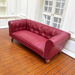 Sofá sofá casa de muñecas imitación cuero escala 1:12 muebles miniatura rojo borgoña - Imagen 1 de 17