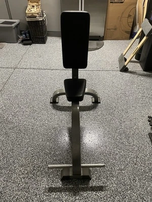 Valor Fitness Bench Fixed Shoulders And More! Very Good Condition! - Image 1 of 3