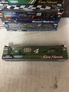 Kevin Harvick #4 Hunt Brothers Pizza NASCAR Authentics 1:64 Hauler – New in Box - Picture 1 of 4
