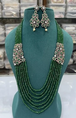 Collar tradicional de cuentas Onyex de varias hebras con pendientes a juego Foto 1 de 3