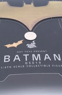 Hot Toys 🔥 QS019 Batman Caballero Oscuro 1/4 Figura de Acción Metal Batarang Foto 1 de 4