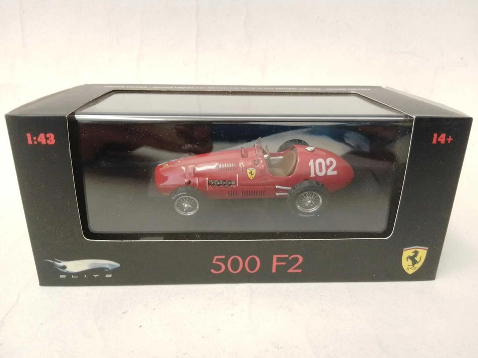 Ferrari 500 F 2 N.farina 1952 - 1/43 Hot Wheels