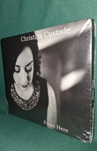 CHRISTINA CUSTODE / VON HIER:2014 - CD - INSGESAMT 13 TRACKS - BRANDNEU - Bild 1 von 8