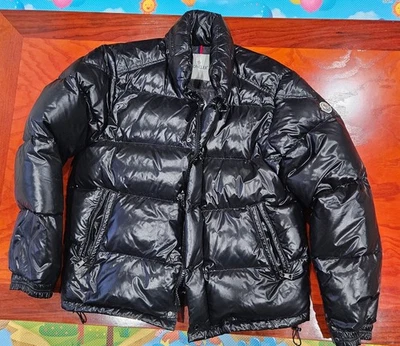 Chaqueta acolchada Moncler Ever Goose Down talla 4/grande negra como nueva Foto 1 de 4