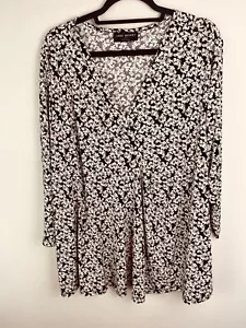 Lane Bryant Black White Floral Long Sleeve V-Neck Tunic Top Size 22/24 - Picture 1 of 7