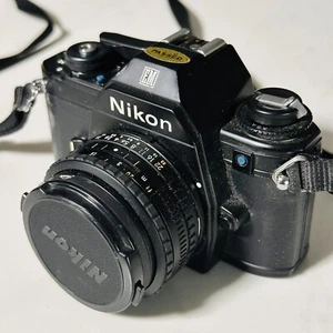 Nikon EM 35mm fotocamera pellicola con obiettivo 50mm f1.8 serie-E - Foto 1 di 10