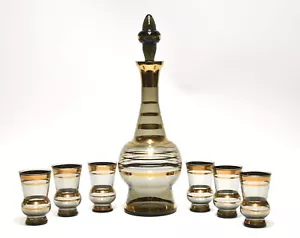 VINTAGE MCM SMOKE GLASS DECANTER WITH 6 GLASSES GOLD TRIM DESIGN GLASS STOPPER - Picture 1 of 6