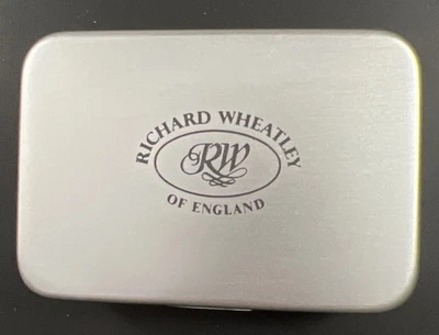 Caixa de mosca Richard Wheatley prata selo alumínio 1301FX nova em folha feita na Inglaterra - Imagem 1 de 4