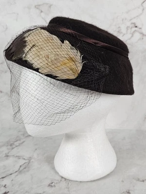 Sombrero de mujer marrón 100 % lana con plumas red Henry Pollack vintage años 40 50 Foto 1 de 4