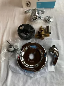 Moen 82604 Adler Hebelgriff 4 Strahlarten Duschverkleidung mit Posi-Temp Ventil, chrom - Bild 1 von 7