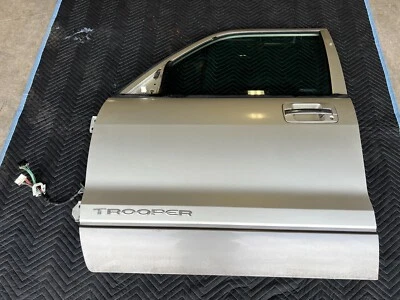 Conjunto de puerta delantera izquierda izquierda Isuzu Trooper 1998-2002 OEM #970EM Foto 1 de 4