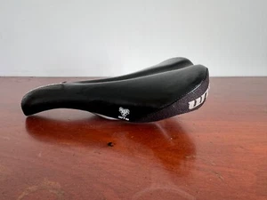 Vintage WTB mountain bike saddle in great condition - Picture 1 of 5