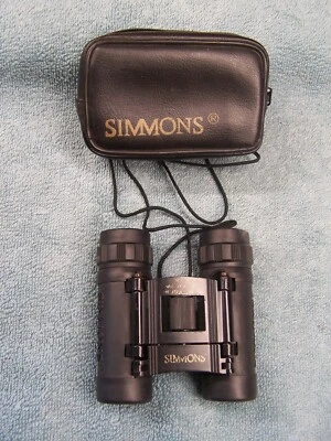 Simmons Binoculars w/ Travel Case 8x21 372FT@1000yds - Image 1 of 4