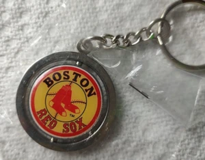 BOSTON RED SOX KEY CHAIN PROMO VERIZON YELLOW PAGES...EMBLEM ROTATES AROUND - Picture 1 of 6