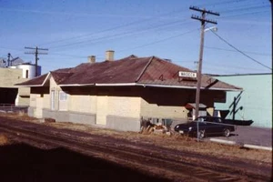 *Zug MSTL DEPOT WASECA MINNESOTA 1981 #5730 - Bild 1 von 1