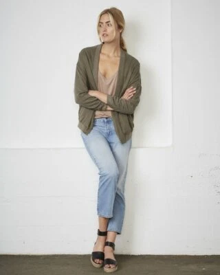 Chaqueta Blazer Twist & Tango Riley Cuello en V Mangas Largas Verde Caqui EU 38 UK 10 Nueva Foto 1 de 4