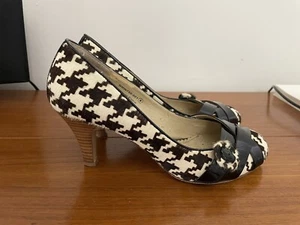 Naughty Monkey Calf Hair Leather Houndstooth Pumps Wood Heels 8 - Picture 1 of 7