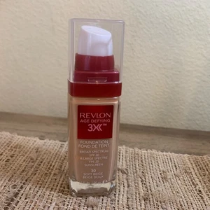 Revlon Age Defying 3X Foundation Makeup - 30 Soft Beige - NEW - EXP 2025 - Picture 1 of 3
