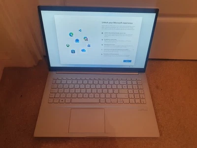 ASUS Vivobook M513UA 16GB RAM 500GB SSD AMD Ryzen 7 5700U with radeon graphics - Image 1 of 4