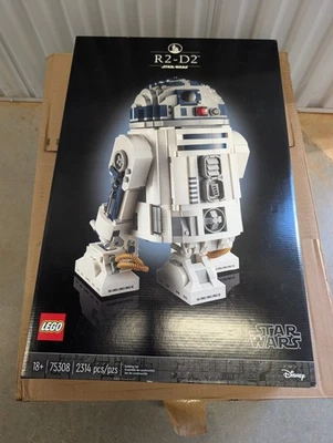 LEGO Star Wars: R2-D2 (75308) - Image 1 of 2