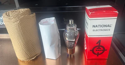 Новая из старых запасов вакуумная трубка National Electronics Electronic Enterprises 811A 88% (протестирована) - Изображение 1 из 4