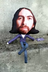 GEORGE HARRISON THE BEATLES Handmade ACTION FIGURE 45 x 15 Cm - Silk Fleece - Picture 1 of 1