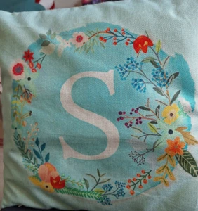 TURQUOISE PILLOW FLORAL CIRCLE WITH S IN THE CENTER BOHO 16.5 X 16.5 CUSHION - Picture 1 of 12