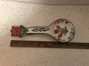 "Reposacuchara de tulipán rojo azul Delft/diseño elevado para colgar en la pared pintado a mano 9""" - Imagen 1 de 9