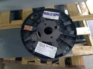 Cable de audio y control blindado Belden 8760 060 18 AWG 2C por pie **Envío gratuito** - Imagen 1 de 2