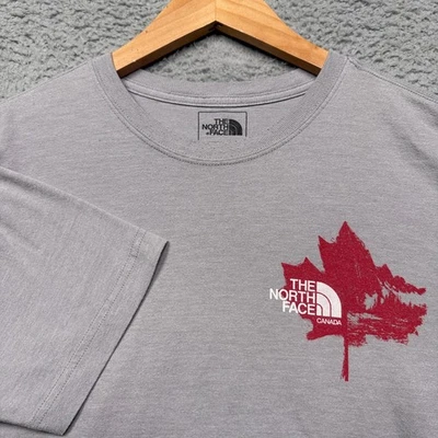 Camiseta The North Face Para Hombre Gris Mediano Gráfico Camiseta Manga Corta Logo Foto 1 de 4