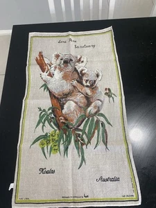 Vintage ~Australia~koalas ~Lone Pine Sanctuary ~Tea Towel~Polish Linen - Picture 1 of 6