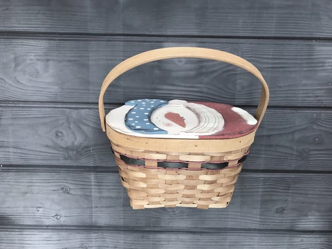 Christmas Picnic Basket Carrier RETRO Antique-ish Gift Holder Caddy Lid Handle Cover
