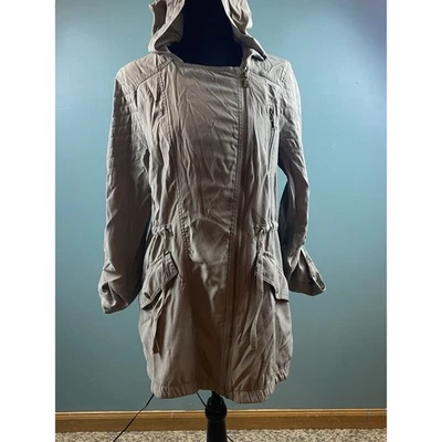 Abrigo estilo chaqueta anorak utilitario con capucha y cremallera gris para mujer Foto 1 de 4