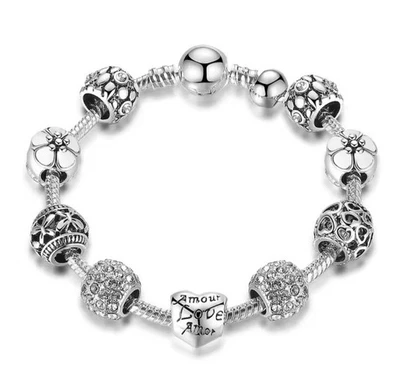 Damen Armband Mit 8 Charms  - Bild 1 von 3