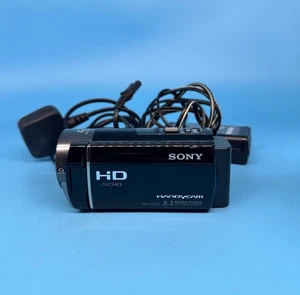 Sony Handycam HDR-CX130E Handheld High Definition Camcorder With Charger - Picture 1 of 11