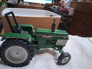 Vintage ERTL Scale Models 1/16 White American 60 Green Metal Tractor 1st Edition - Bild 1 von 9