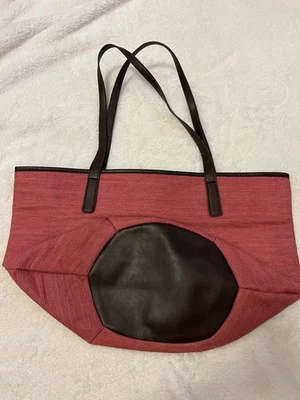 Bolso de Mano Neiman Marcus Rosa Fucsia Paja con Forro Verde Espuma de Mar Nuevo sin Etiquetas. Foto 1 de 4