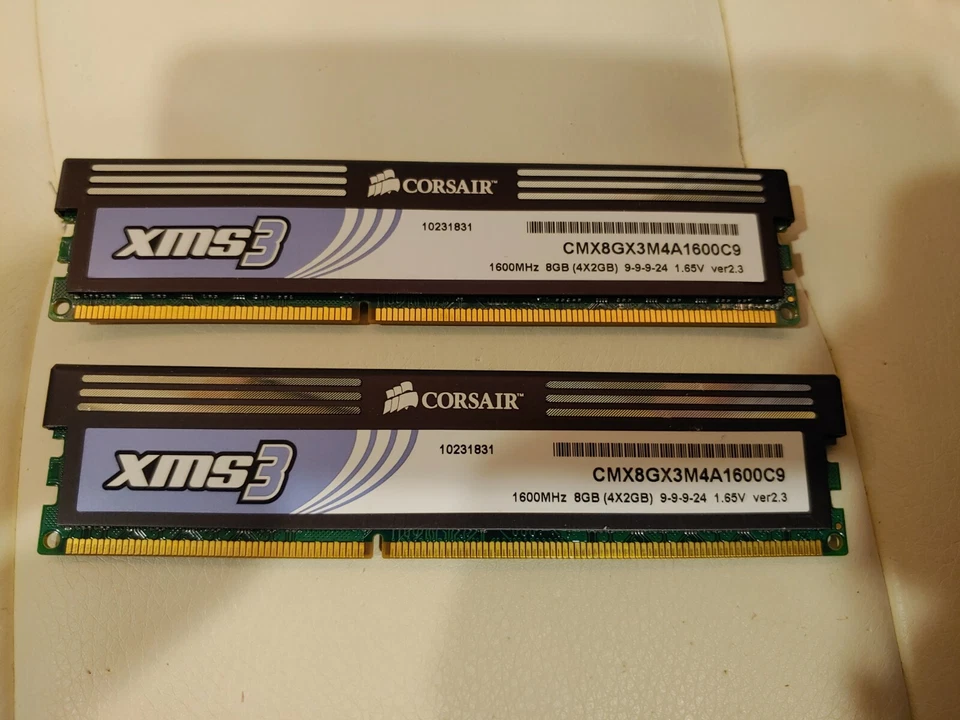 Corsair 4GB(2x2gb) XMS DDR3 DIMM RAM Memory CMX4GX3M2A1600C9  - Image 1 of 1
