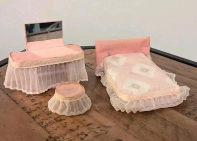 Juego de dormitorio vintage años 70 Lundby Barton rosa tocador taburete cama  Foto 1 de 4