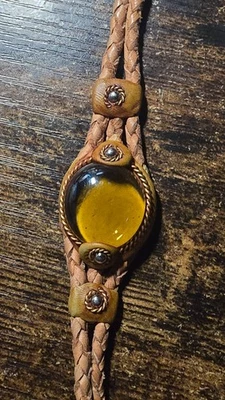 Плетеный кожаный браслет со стеклом Cabachon желтый богемное - Изображение 1 из 4