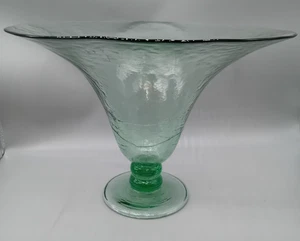 1970's GREEN TINTED PEDESTAL VASE 10" x 14" Textured Art glass Centrepiece - Picture 1 of 6